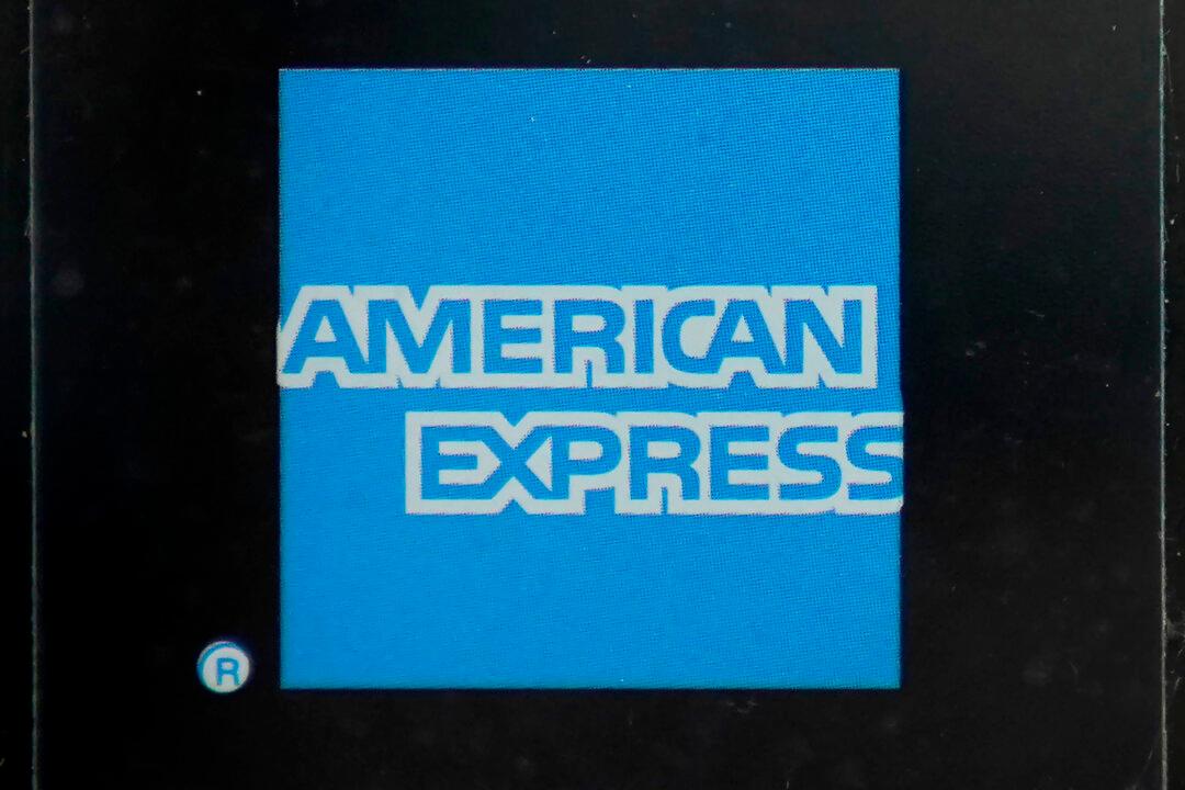 AmEx Profits Fall 9 Percent as Customers Fall Behind on Payments