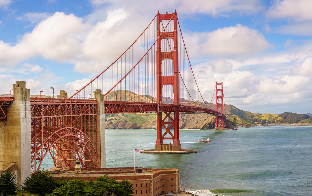 Bridging the Golden Gate Strait: Joseph Strauss and the Building of the Golden Gate Bridge