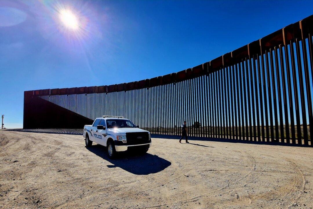 Clinton-Era Proposals Key to Ending Immigration Crisis: Advocacy Group