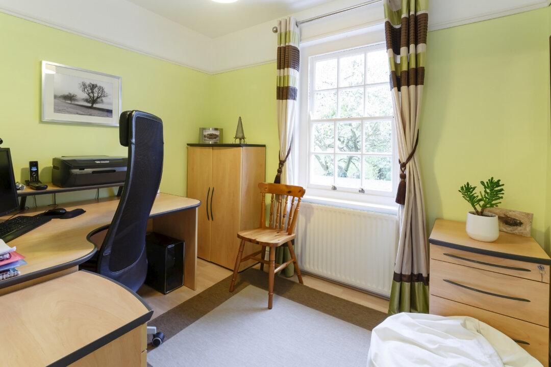 Here Are 2023′s Top Colors for Painting Your Home Office