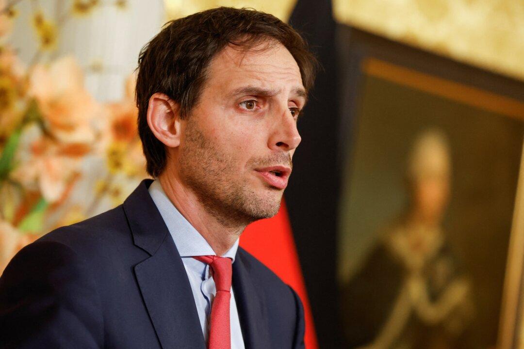 Dutch Foreign Minister Urges Semiconductor Makers to Prevent Chips Ending up in Russia