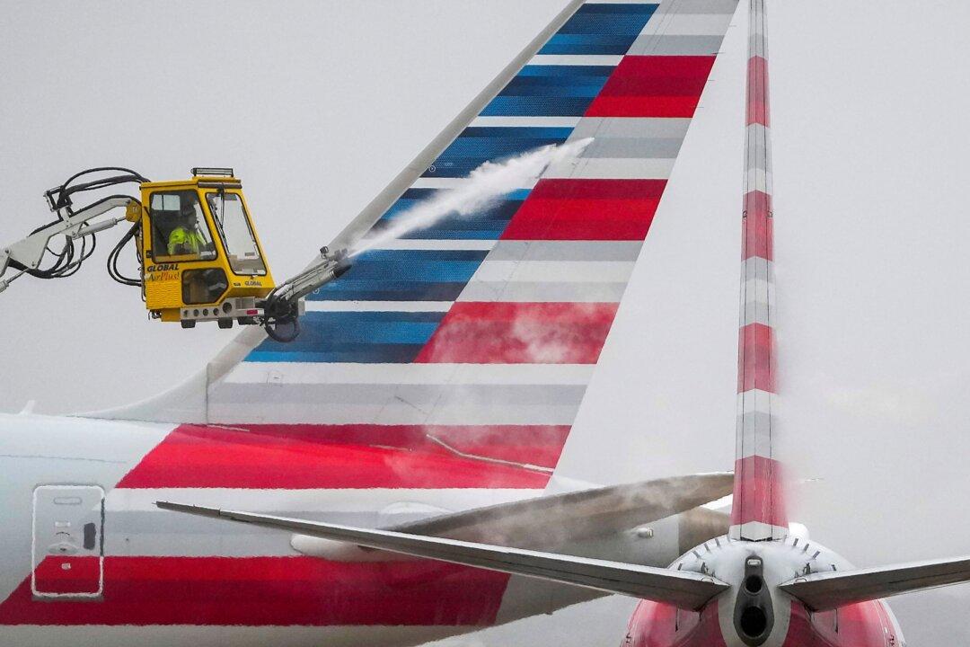 Airlines Cancel Over 1,800 US Flights as Ice Storm Hits Multiple States