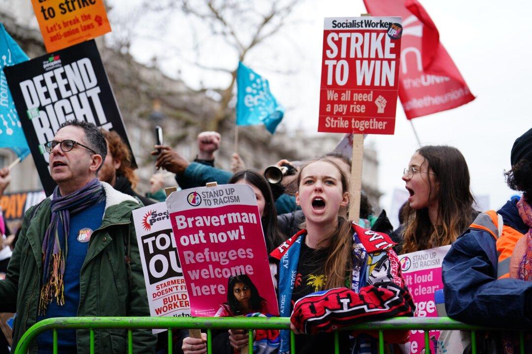 UK Sees Biggest Strike in a Decade as School Teachers Join Walkout