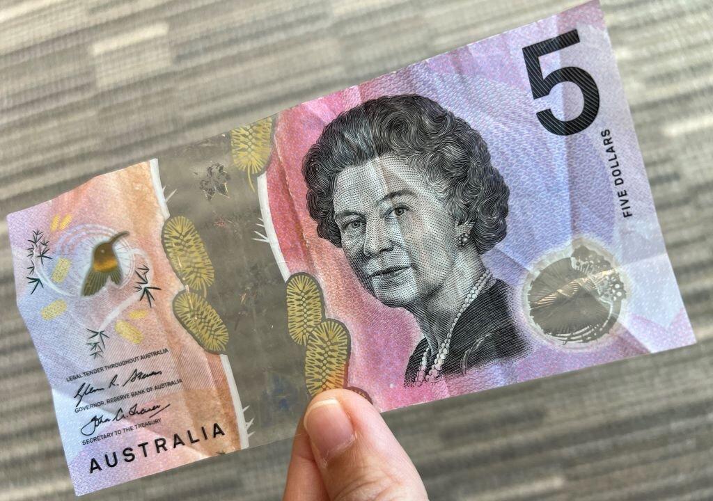 Letters Explaining Australia’s $5 Note Shock Decision Released