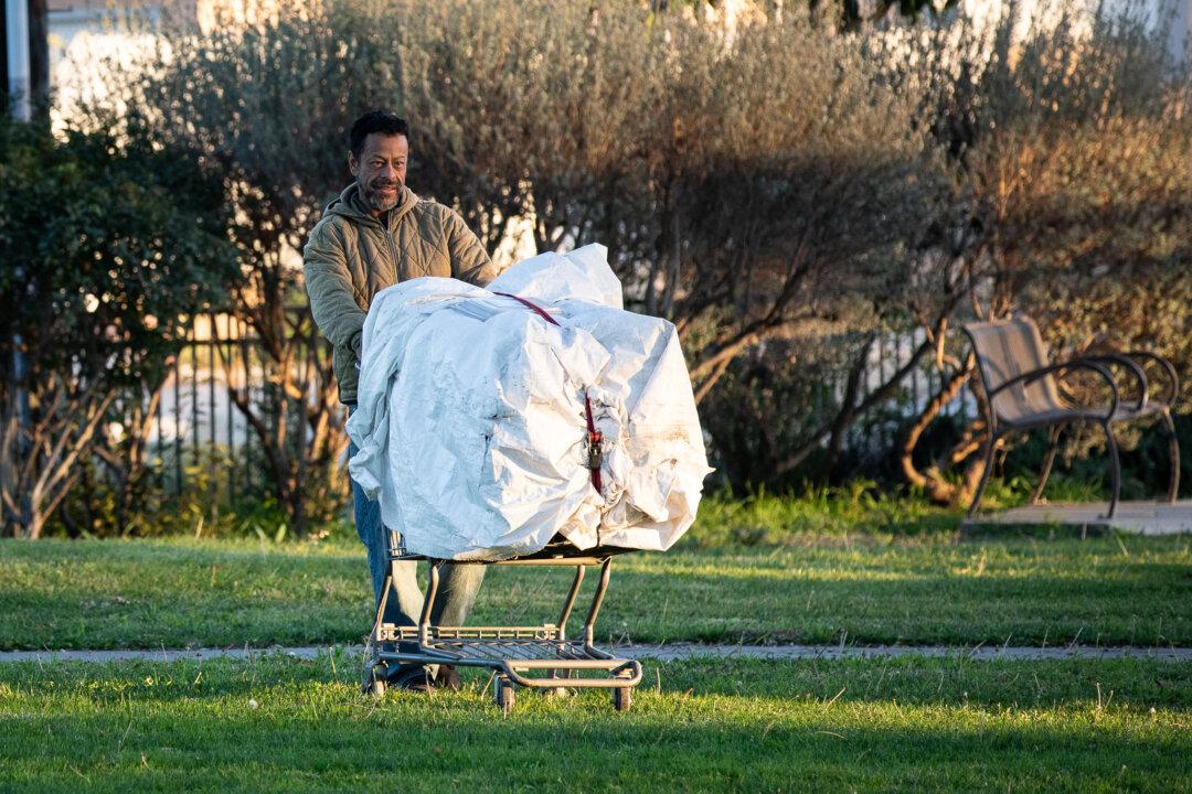 Fullerton to Respond to Homelessness, Non-Life-Threatening Emergencies With Social Workers, Not Police