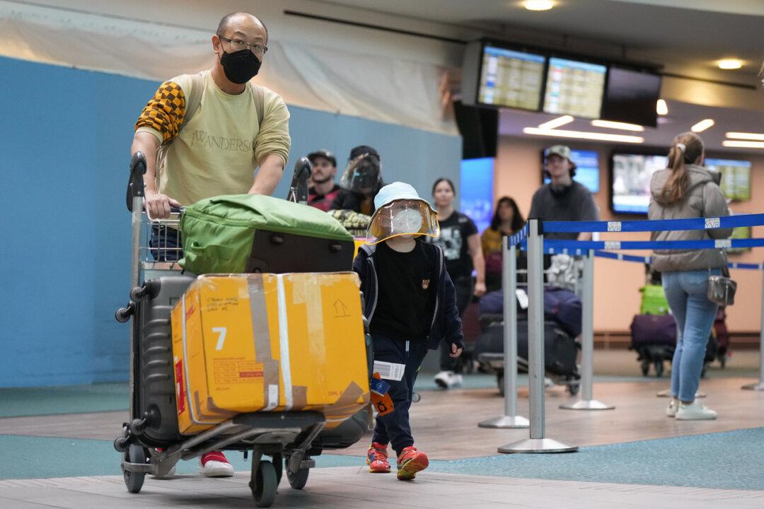 Canada Extends COVID Restrictions for Travellers From China, Hong Kong, Macau Until April