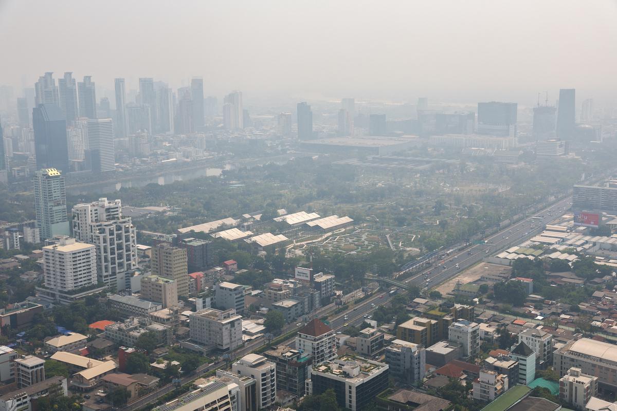 Thailand Residents Urged to Stay Indoors as Air Pollution Reaches Severe Levels