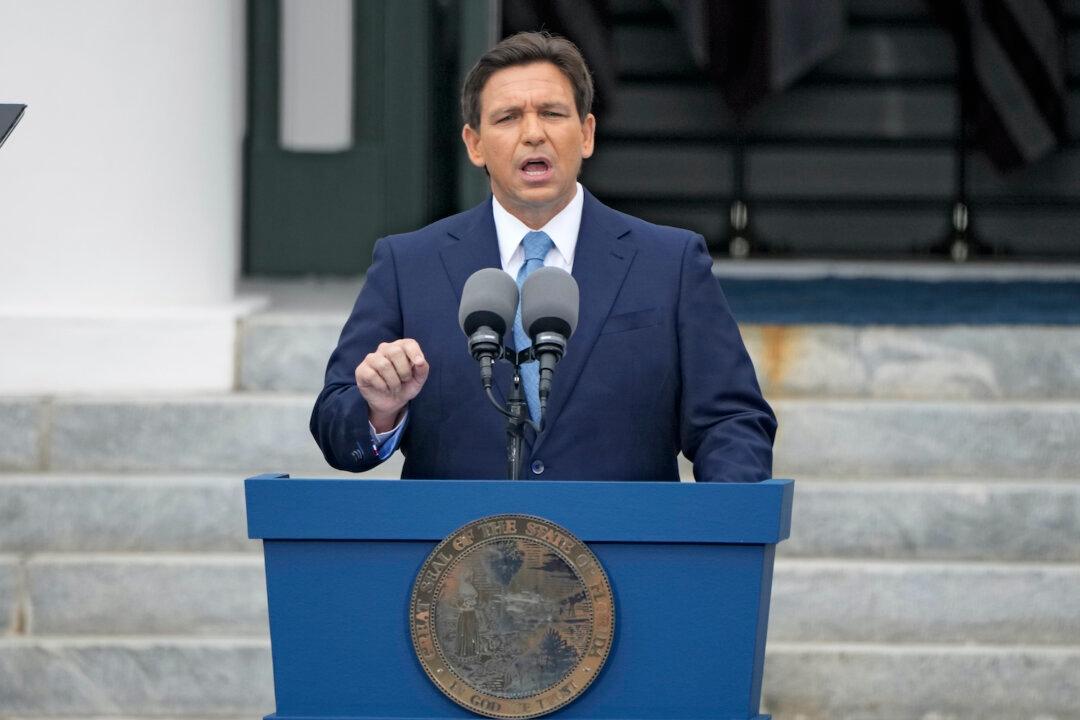 DeSantis, With Demanding Day Job, Not Firing Back at Sununu, Trump