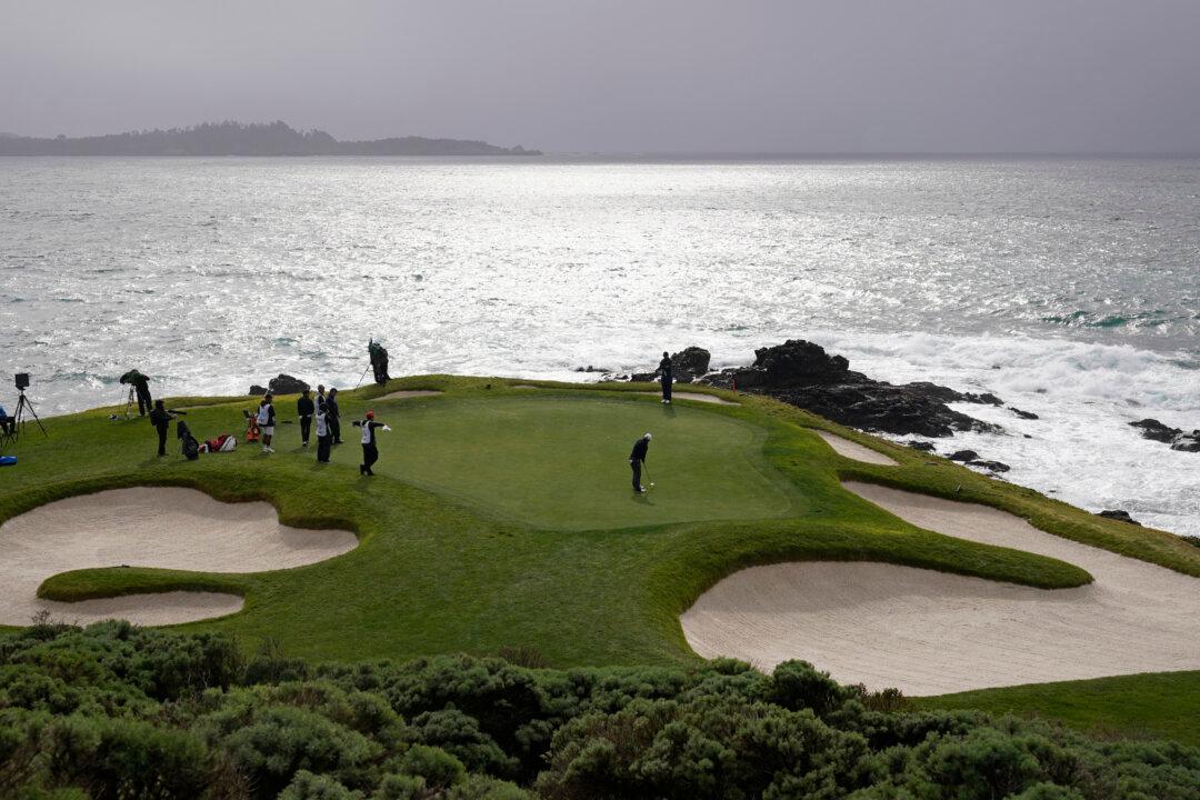 Kitayama Leads Pebble Beach as the Worst of the Wind Looms