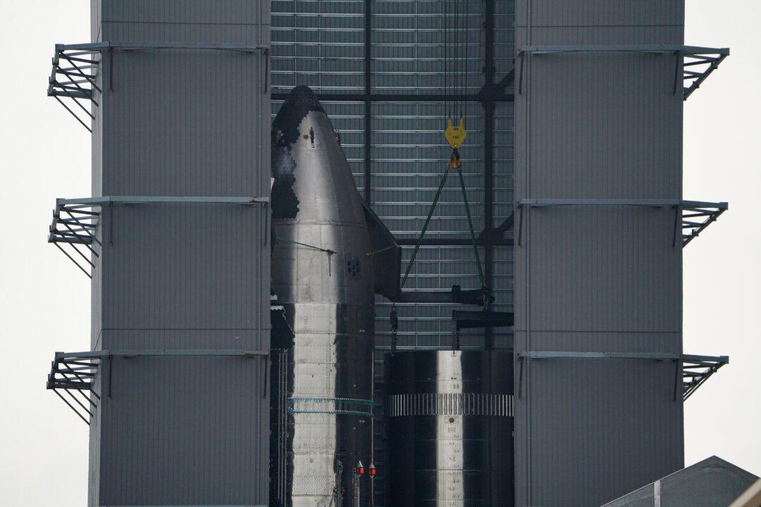 Musk Says SpaceX Starship Rocket Launch Slipping to Later in April