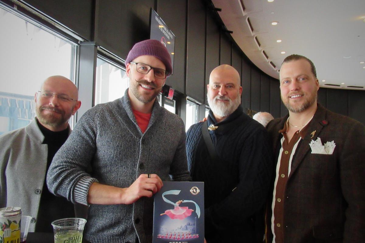 Artist Uplifted by Beauty and Old-World Values in Shen Yun