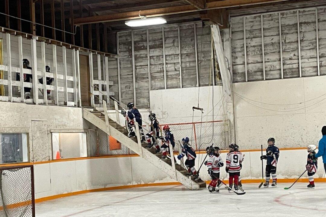 95-Year-Old Saskatchewan Ice Rink ‘Catwalk’ Video Goes Viral Amid Fundraiser