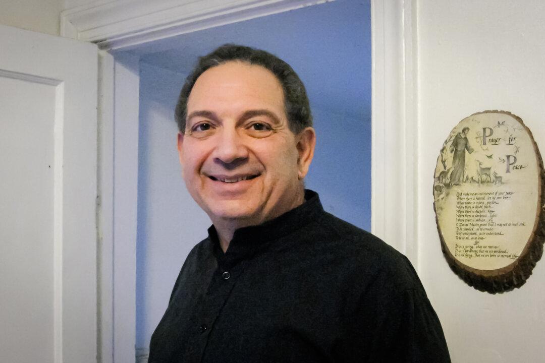 California Engineer Finds Hope in Falun Gong Founder’s Chinese New Year Article