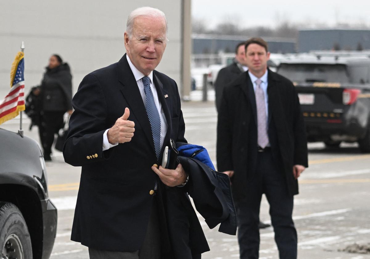 Republicans Criticize Biden Over Chinese Spy Balloon