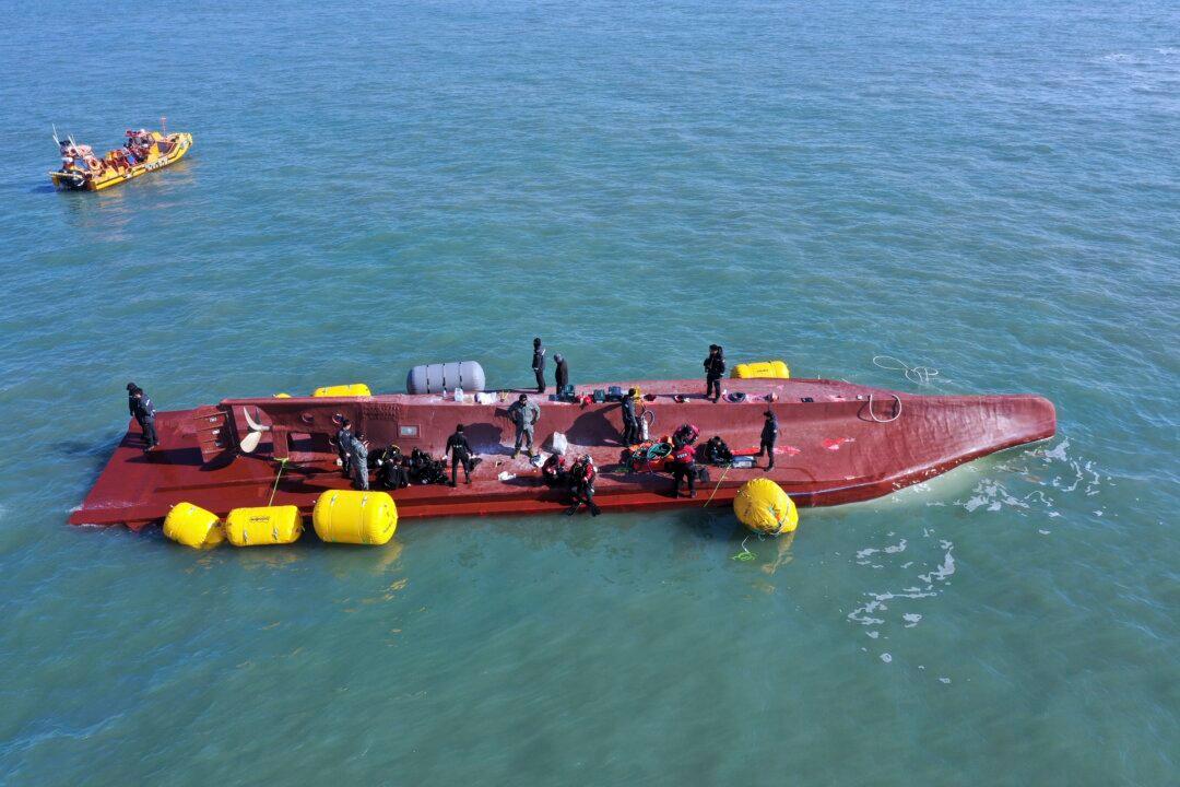 9 Missing After Fishing Boat Capsizes in South Korea