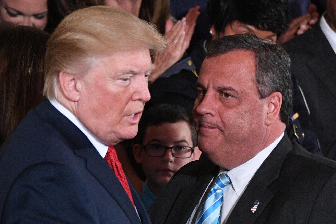 Chris Christie Speaks in New Hampshire as He Considers White House Bid