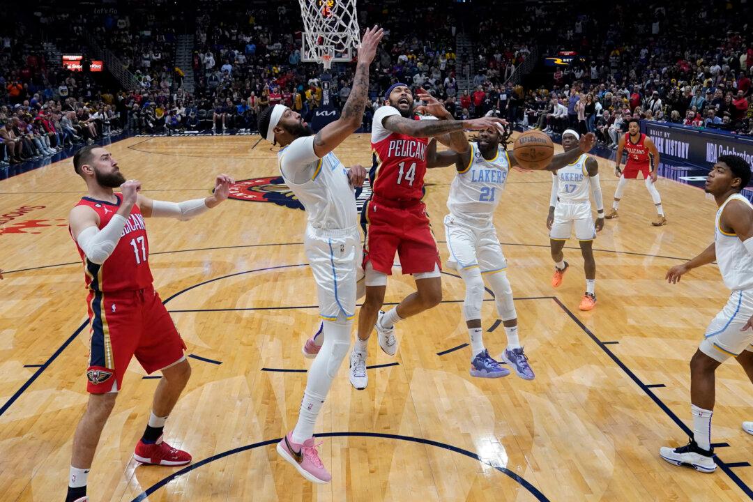 Pelicans Snap Skid With Win Over Lakers; LeBron Scores 27