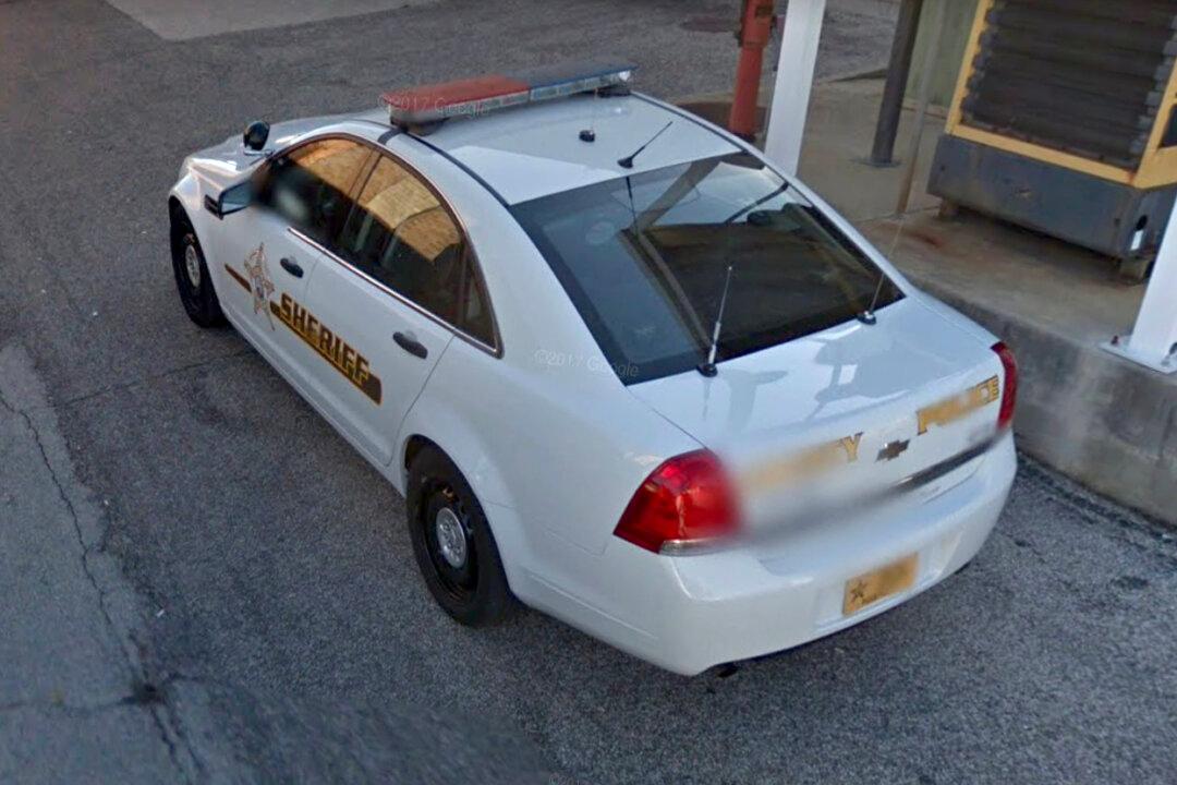 2 Indiana Officers Shot, Suspect Dead After Gunfire Exchange