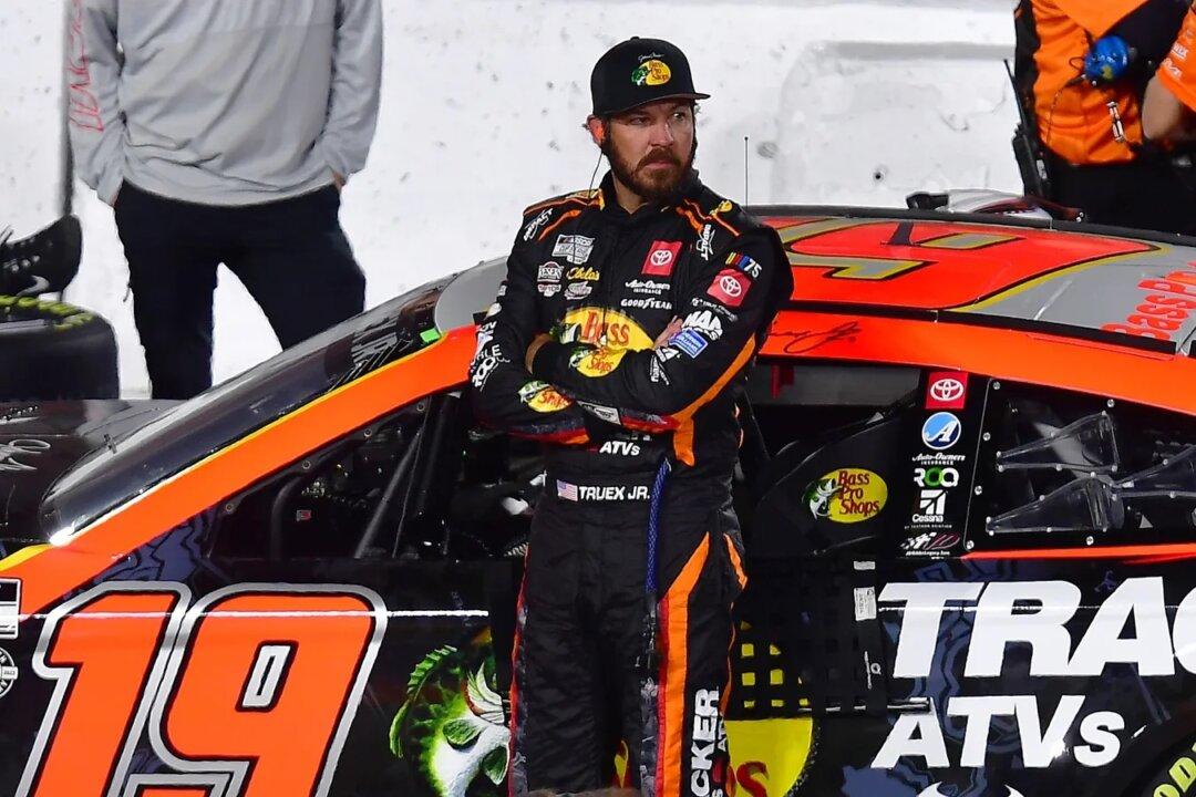 Martin Truex Jr. Wins Season-Opening Clash at the Coliseum