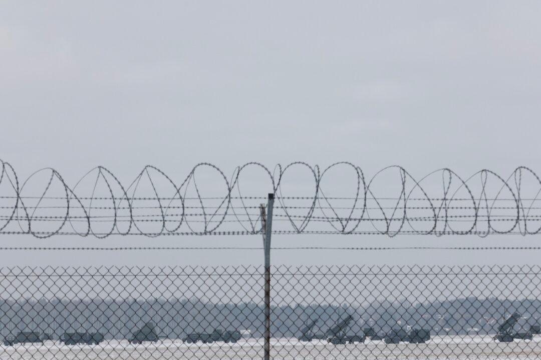 Poland Redeploys Patriot Missiles to Capital City for Drills