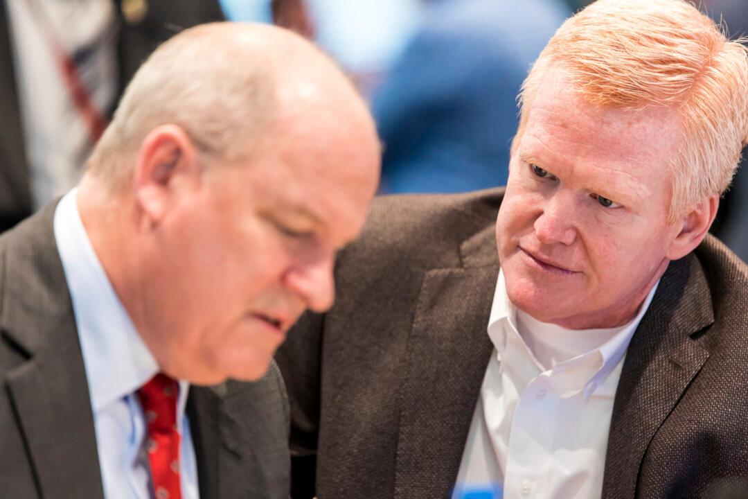 Jurors Hear About Blue Rain Jacket in Alex Murdaugh Trial