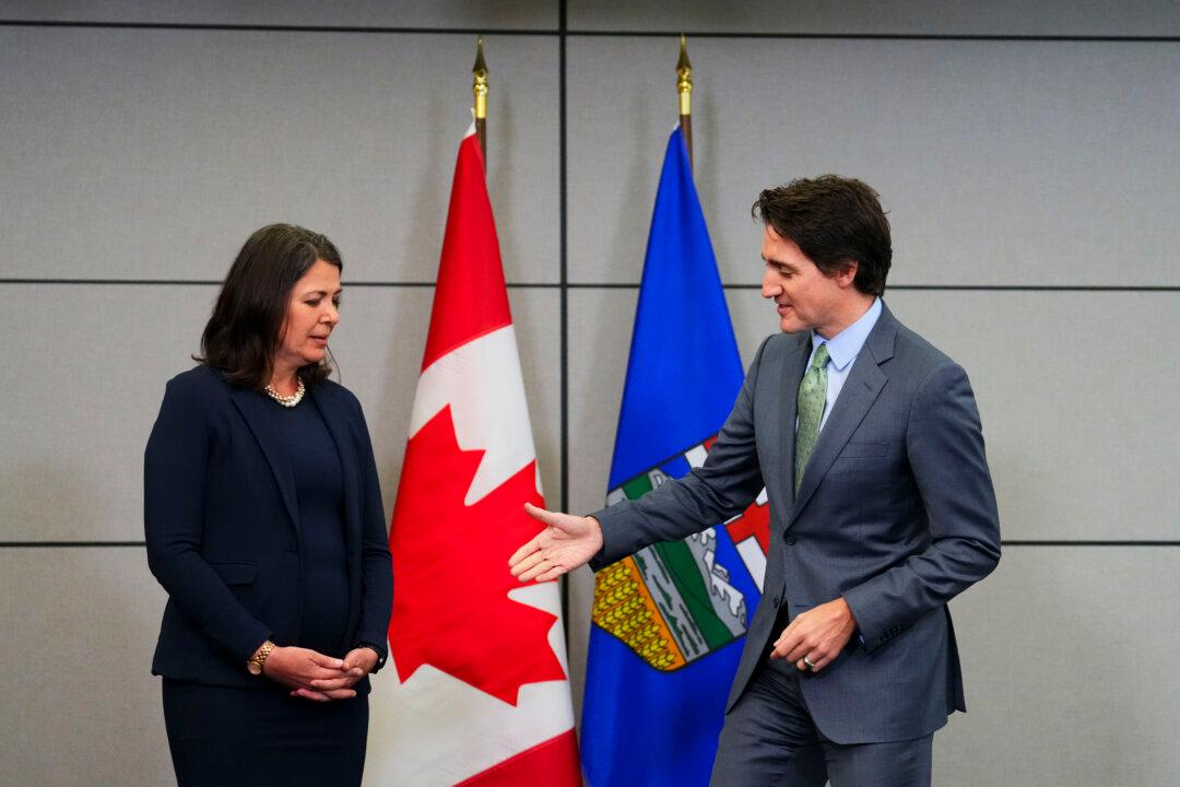 Premier Smith Tells Trudeau Alberta’s Energy Sector Won’t Be ‘Phased Out’
