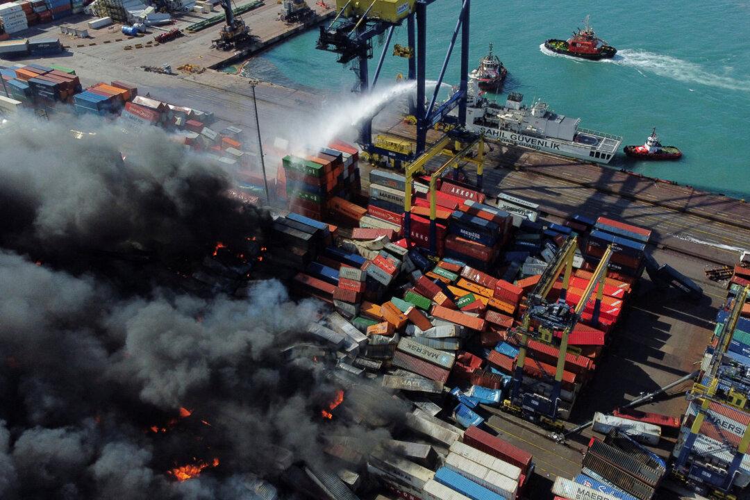 Shipping Containers Ablaze at Turkey’s Iskenderun Port, Operations Halted