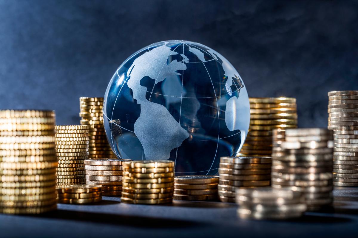 Why Gold Flourishes in Times of Market Volatility, War, and Crisis