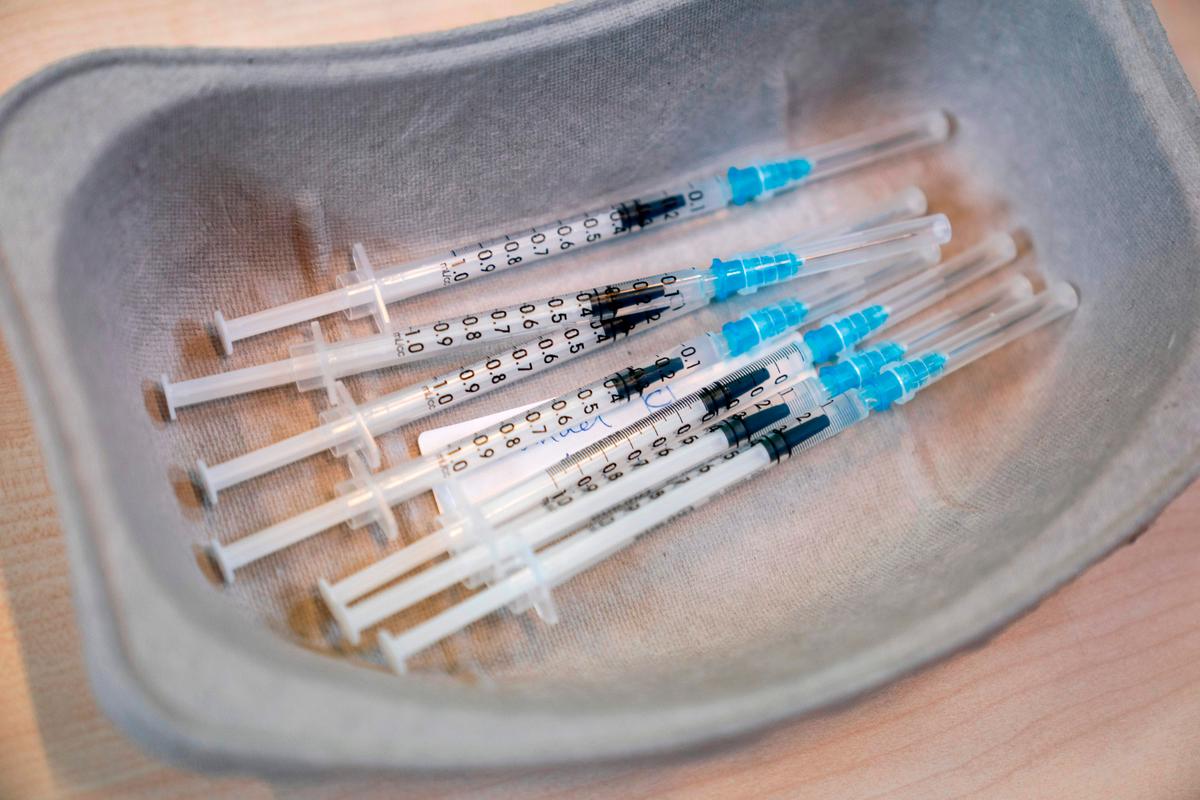 England Ends COVID-19 Booster Vaccine Programme for Under 50s