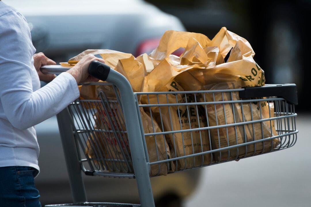 Ottawa on ‘Wrong Track’ Handling Inflation, Housing Issues: Internal Government Poll