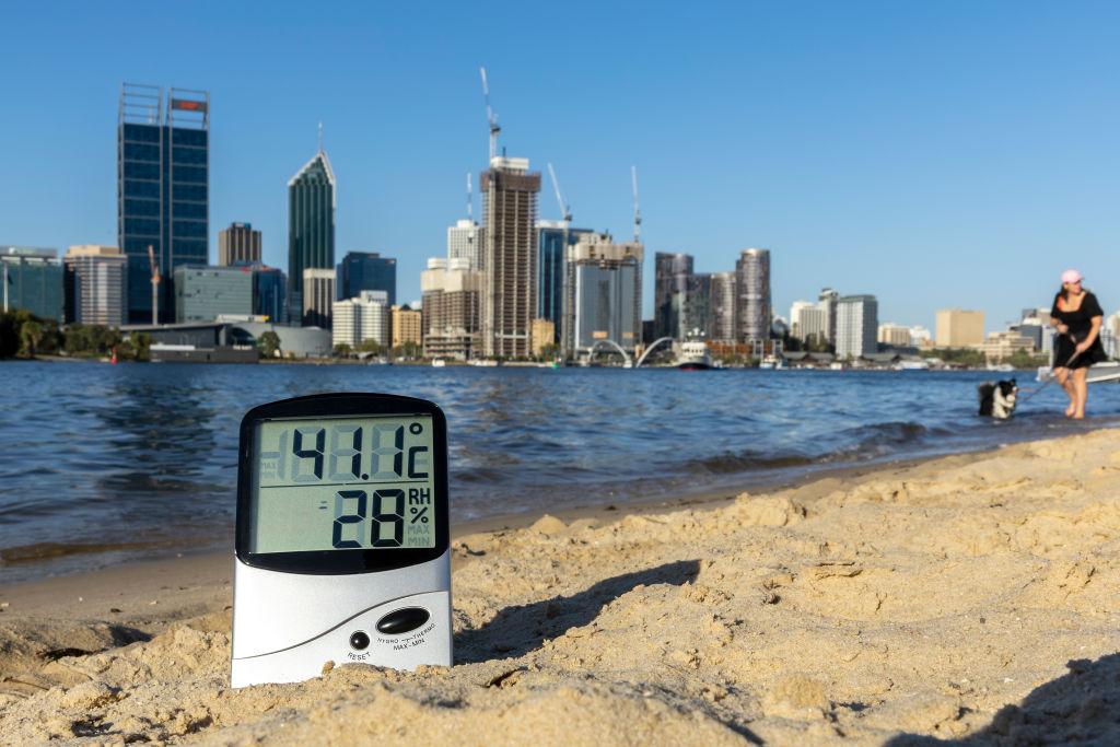 Heatwave Persists in Australia as Inland Temps Nudge 50C