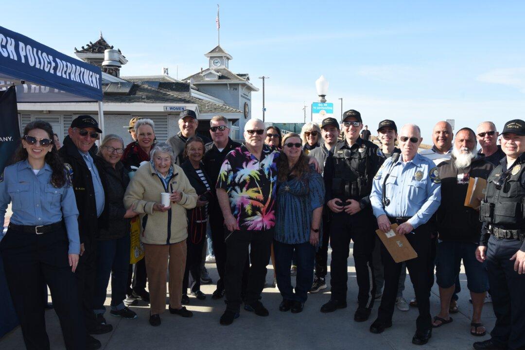Newport Beach Police Engage Community With ‘Mobile Café’