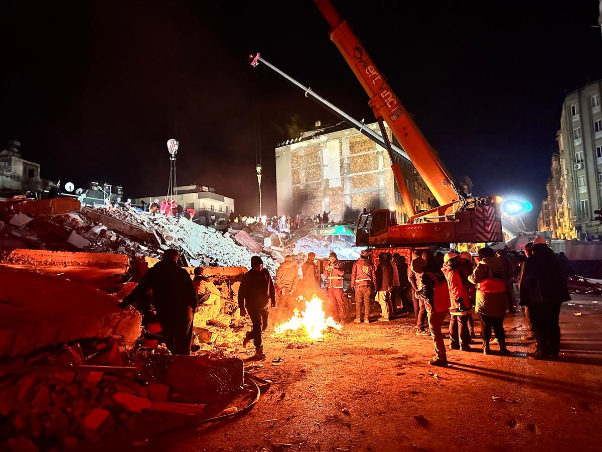 Rescue Workers in Turkey’s Quake-Hit Hatay Province Race Against Time