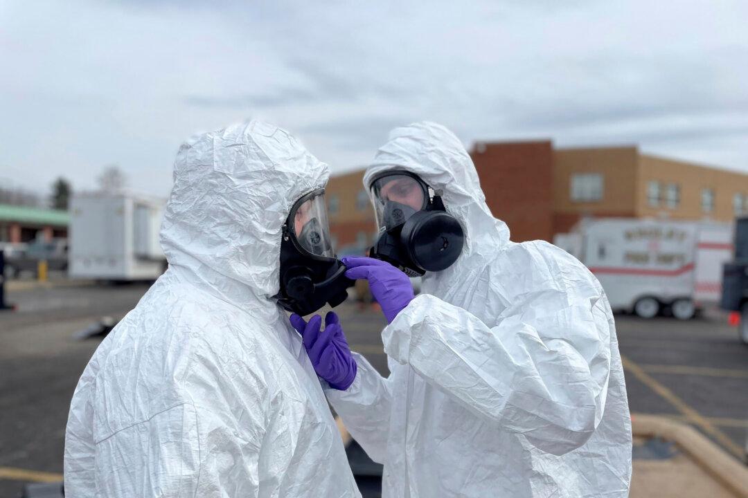 Officials: Thousands of Dead Fish Reported Around Ohio Derailment Site