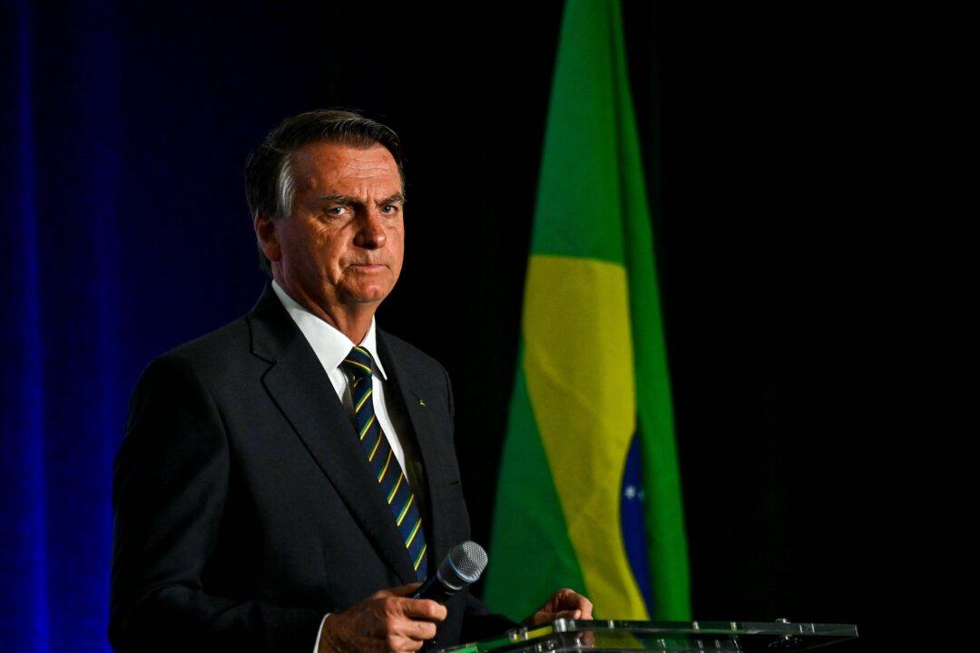 Bolsonaro Mulls Return to Brazil in Coming Weeks