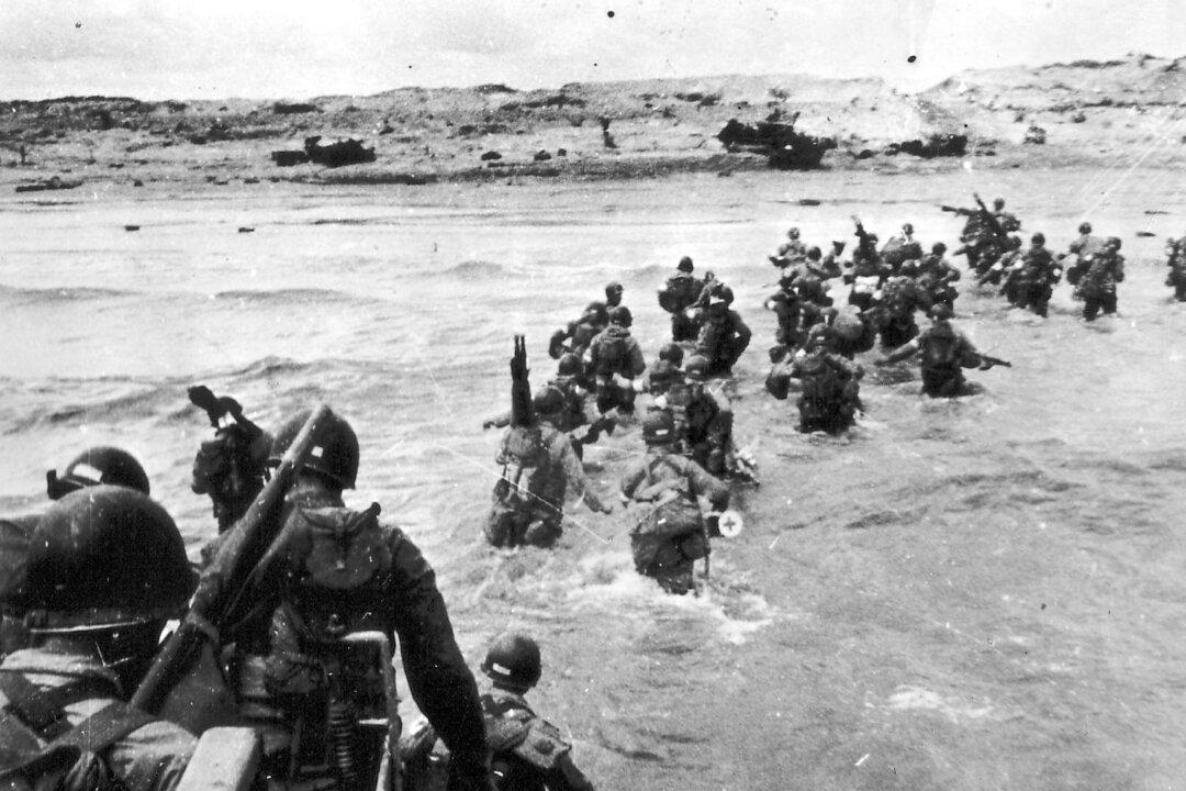 With a Pistol and Radio, the Comanche Code Talkers Were Vital to WWII