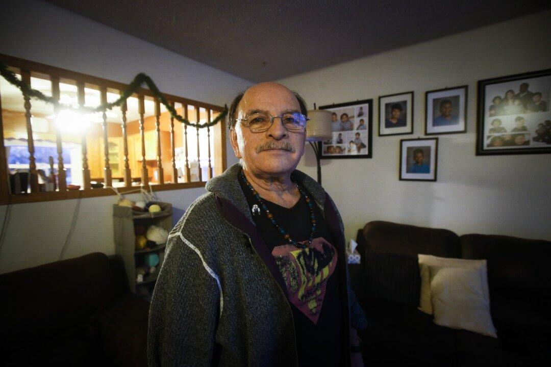 ‘Rips Your Heart Out:’ Two Men Learn They Were Switched at Birth in Manitoba Hospital