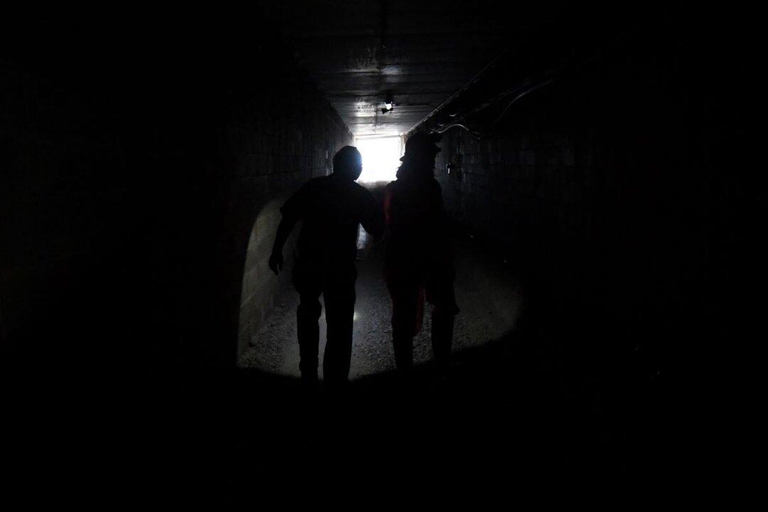 Desperate Rescue Operation Under Way for Missing Miners