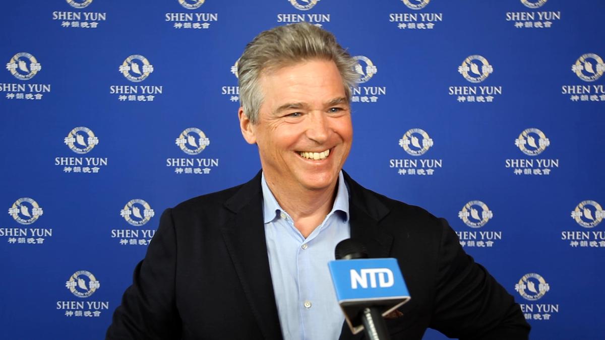 Entrepreneur: Shen Yun Song Is an Appeal to Allow Our Inner Potential to Unfold