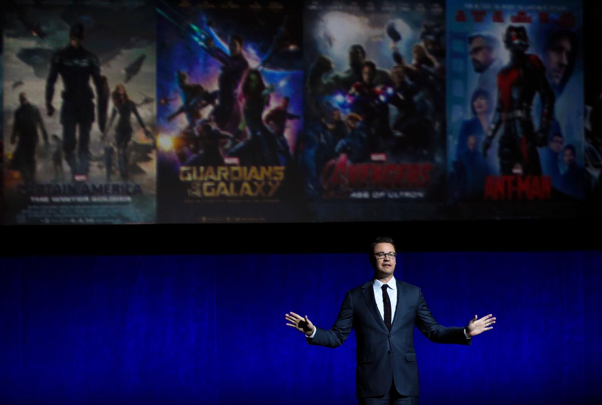 Dave Hollis, Disney Executive Turned Self-Help Author, Dies at 47