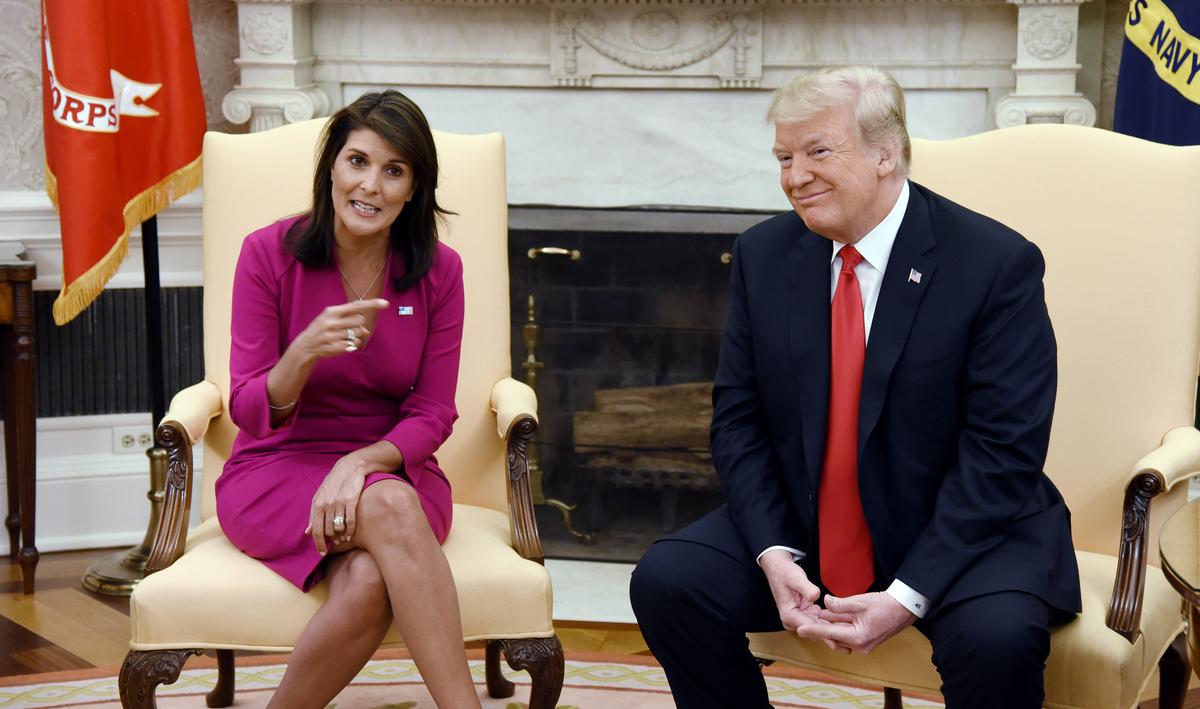 Haley Says She’s Focused on Beating Biden, Brushes Off Questions on Trump