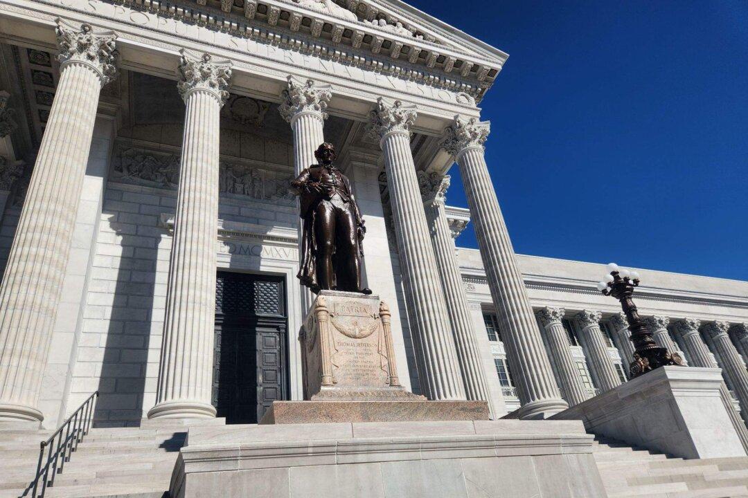 Transgender Center Refuses to Stop Hormone Treatment for Youths as Missouri Investigations Continue