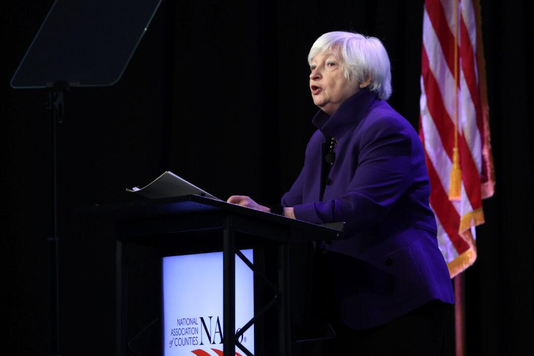 US Default Would Cause Job, Benefits Losses, Yellen Tells Counties