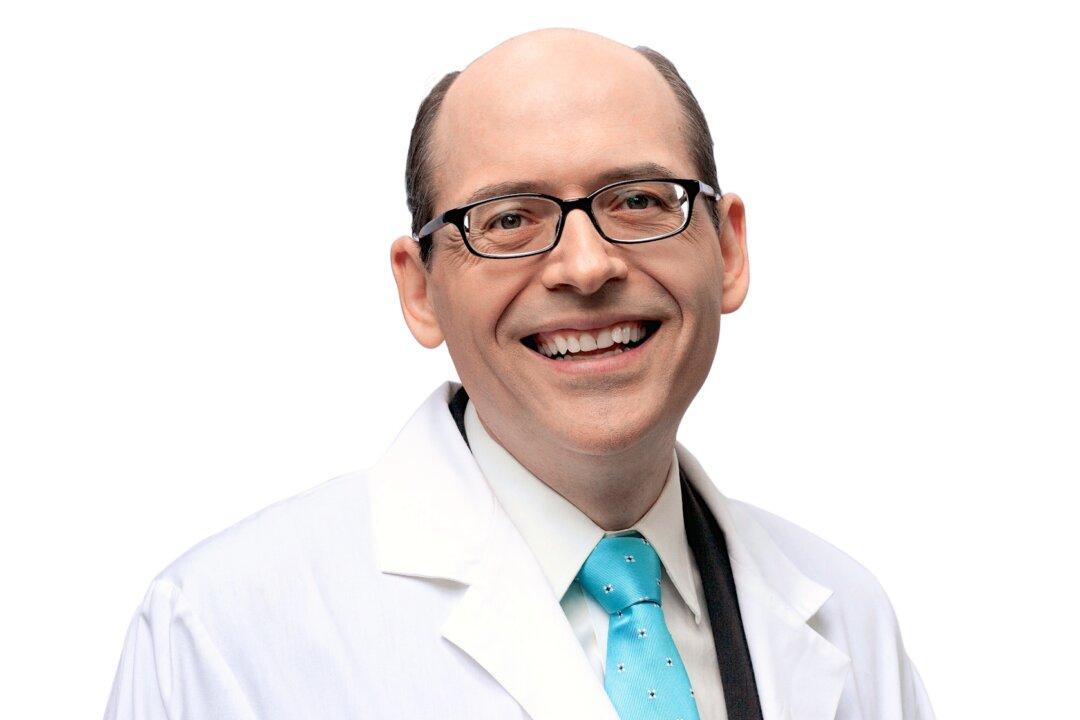 What ‘How Not to Die’ Author Dr. Michael Greger Eats in a Day for a Longer, Healthier Life