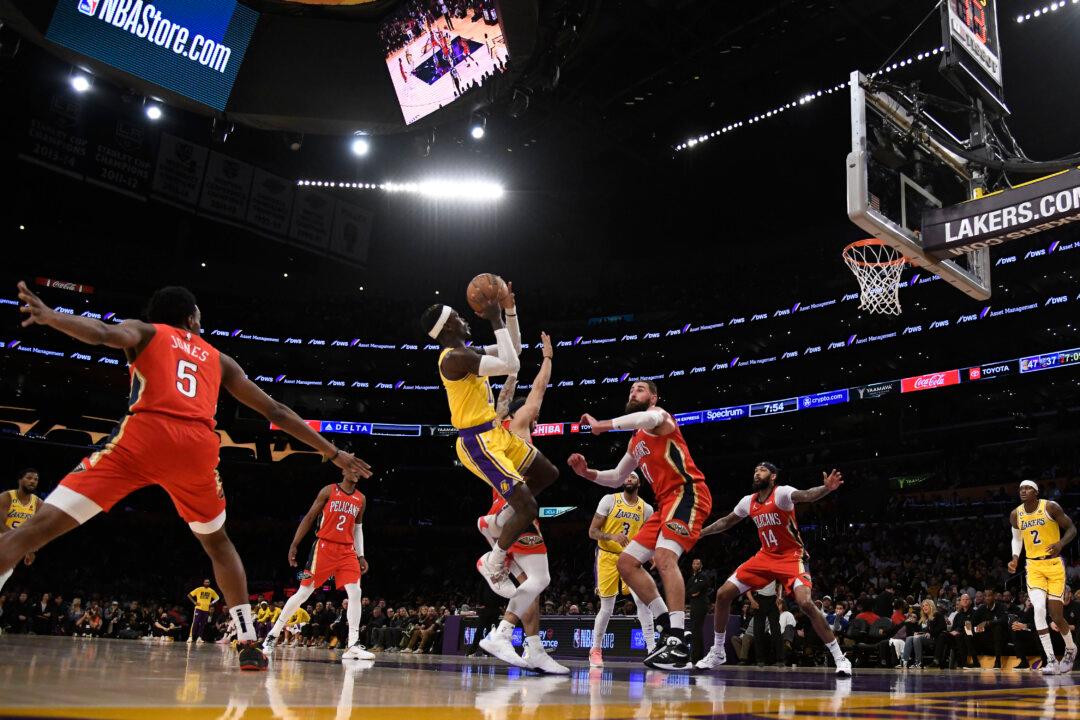 LeBron, Anthony Davis Get New-look Lakers Past Pelicans