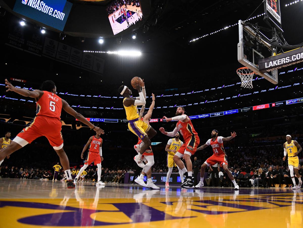 LeBron, Anthony Davis Get New-look Lakers Past Pelicans