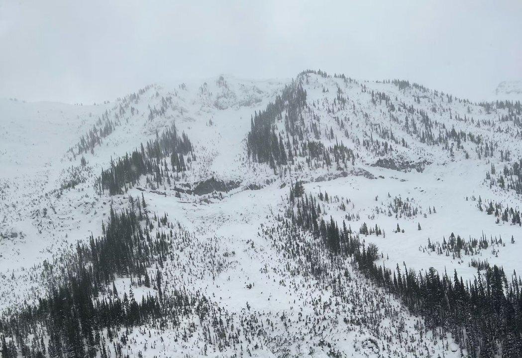 Widespread Avalanche Warning Issued Across British Columbia and Alberta