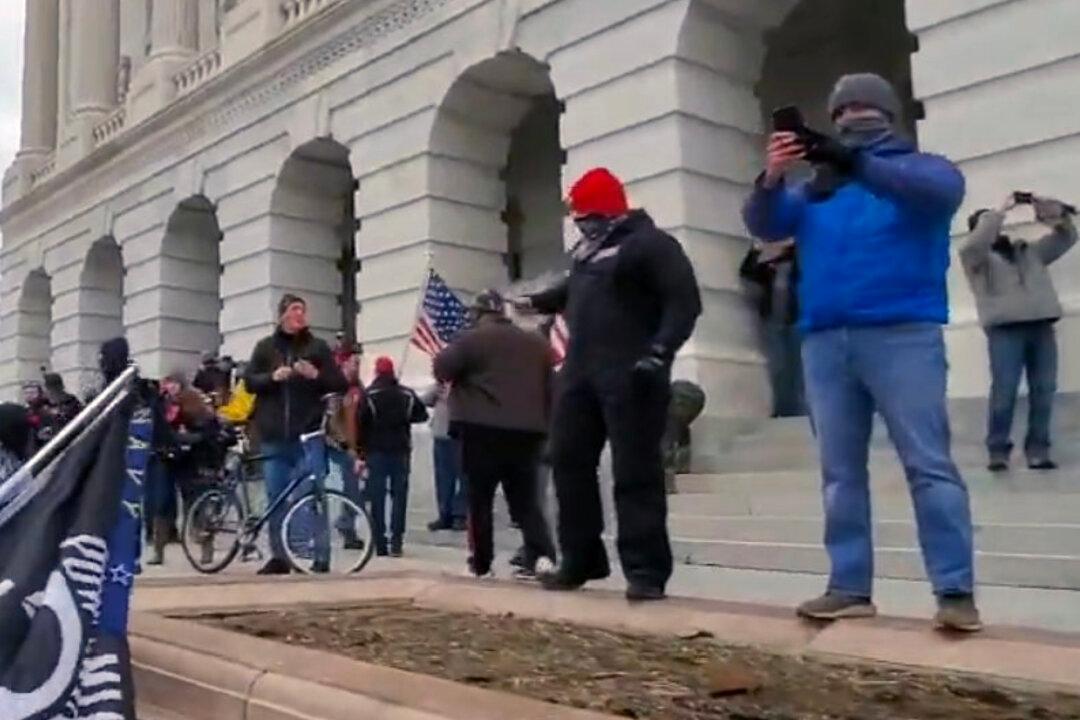 Federal Judge Leans Toward Release of Jan. 6 Undercover DC Police Video