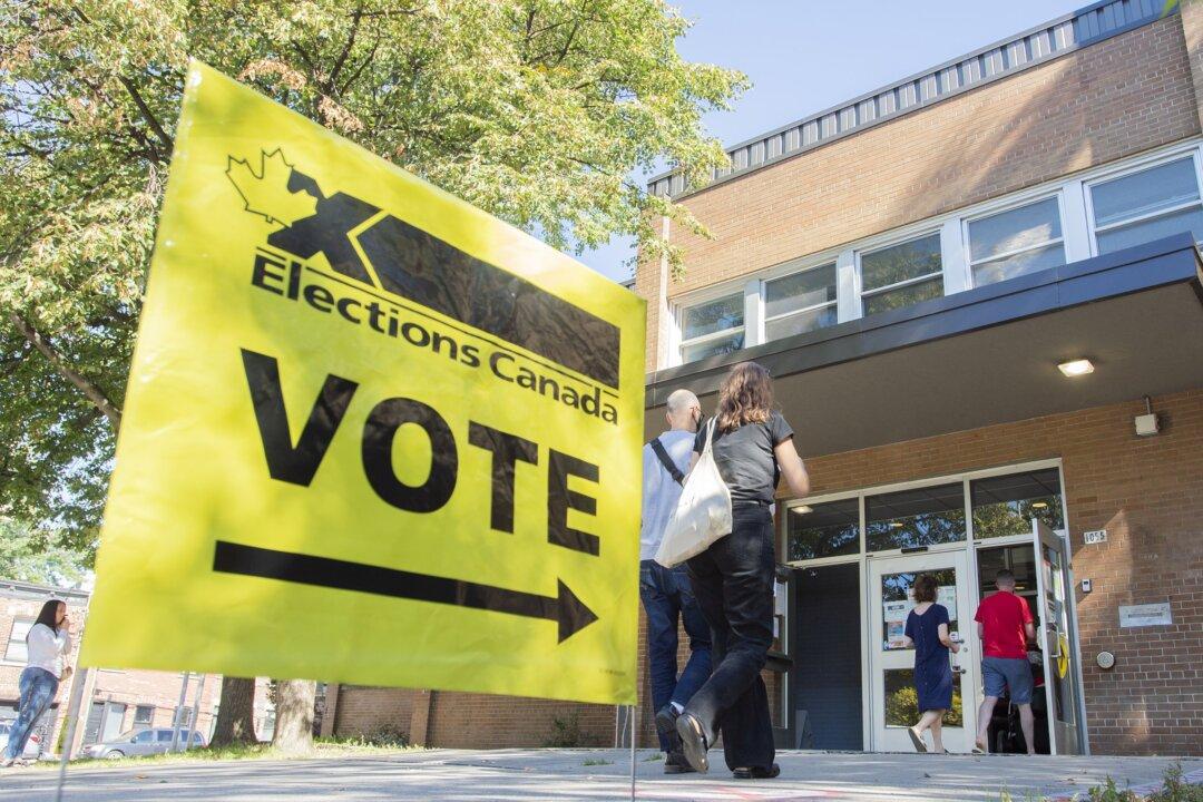 Clarify When to Tell Canadians of Election Interference, Evaluation Recommends