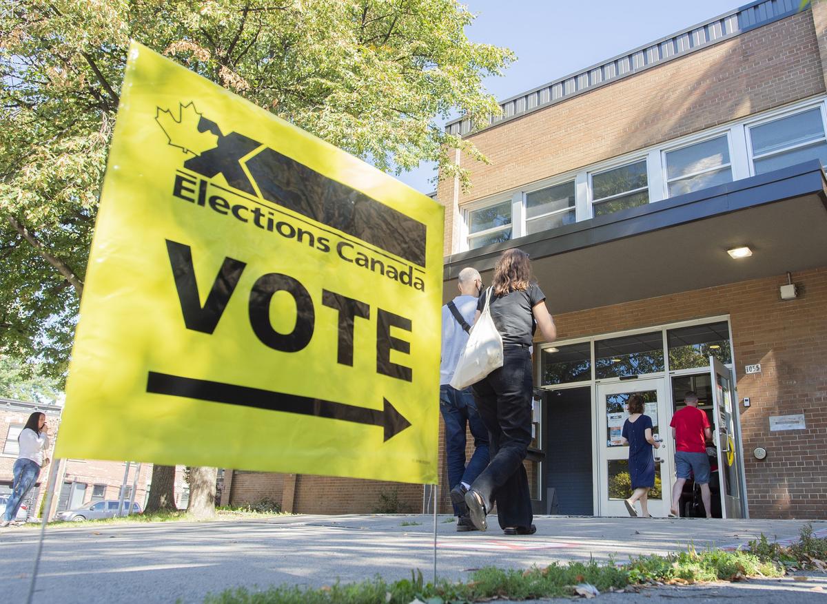 Clarify When to Tell Canadians of Election Interference, Evaluation Recommends